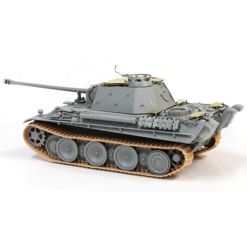  Dragon Models USA Dragon Models 135 Panther Ausf.G Late Production wAdd-on Anti-Aircraft Armor Model Building Kits