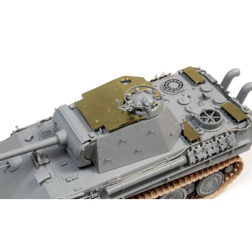  Dragon Models USA Dragon Models 135 Panther Ausf.G Late Production wAdd-on Anti-Aircraft Armor Model Building Kits