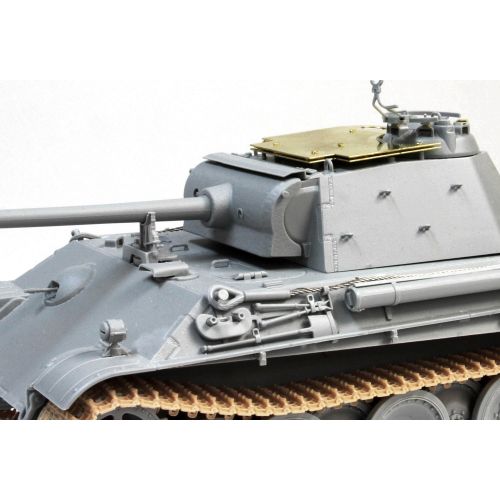  Dragon Models USA Dragon Models 135 Panther Ausf.G Late Production wAdd-on Anti-Aircraft Armor Model Building Kits