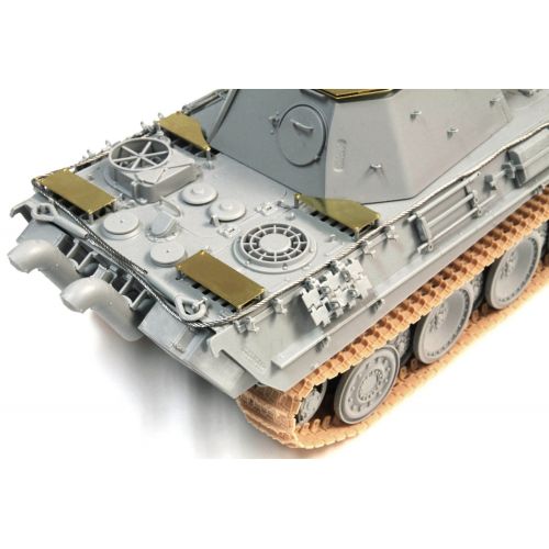  Dragon Models USA Dragon Models 135 Panther Ausf.G Late Production wAdd-on Anti-Aircraft Armor Model Building Kits