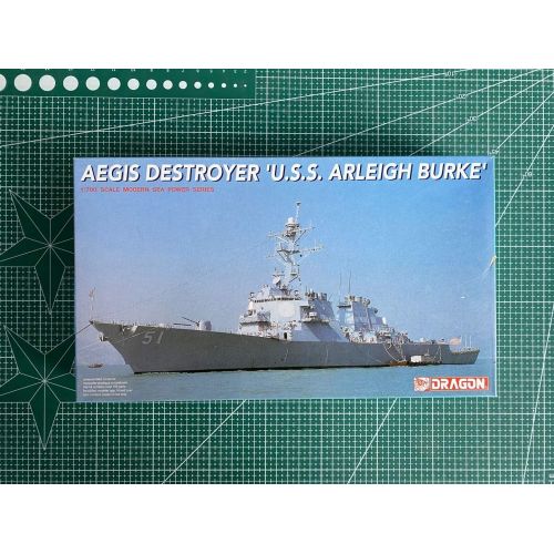  Dragon Models USA 1700 Aegis Destroyer, USS Arleigh Burke DML7029