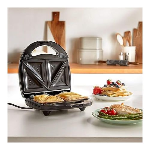  Vonshef 220 240 Volts 3 in 1 Sandwich/Panini Maker, Waffle Iron & Grill with Removable Plates - 700W - Stainless Steel | Bundle With Dynastar Plug Adapters | 220v 240v (NOT FOR USA)