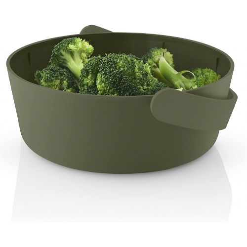  EVA SOLO Microwave steamer, green tool, after just a few minutes in the Microwave at 900 watts, the vegetables are cooked