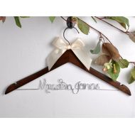 /Ecklace Wedding Gift,Bride gift,Personalized Wedding Hangers,Name Hanger,shower gifts custom made wedding Hangers,Bridal Hanger