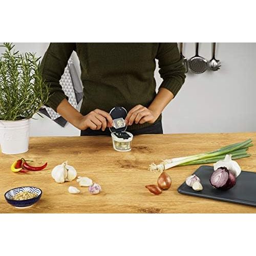  [아마존베스트]Fackelmann Easy Repair Garlic Shredder, Removable Container with Integrated Grater and 2-in-1 Insert, Secure Grip with Non-Slip Feet (Colour: White/Blue/Grey)