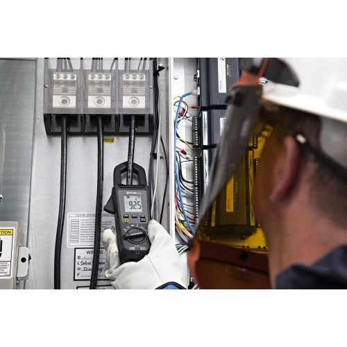  FLIR CM275-Kit - Industrial Thermal Imaging Clamp Meter - with IGM (Infrared Guided Measurement) and wirelessly connectivity to FLIR Tools or the new FLIR InSite workflow managemen