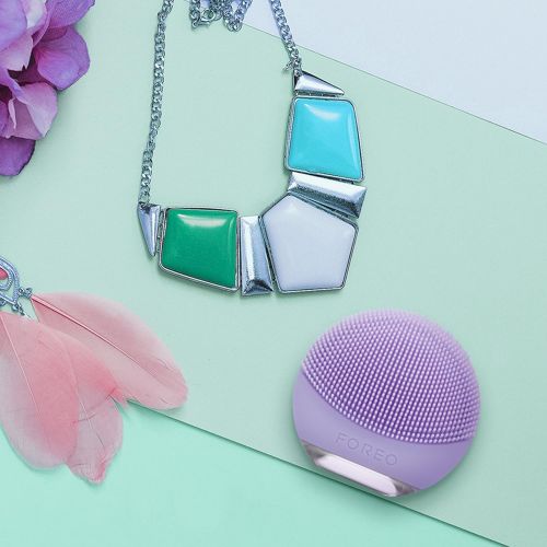  FOREO LUNA go Portable and Personalized Facial Cleansing Brush for Sensitive Skin