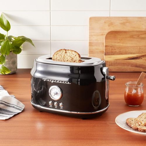  Frigidaire ETO102-BLACK, 2 Slice Toaster, Retro Style, Wide Slot for Bread, English Muffins, Croissants, and Bagels, 5 Adjustable Toast Settings, Cancel and Defrost, 900w, Black