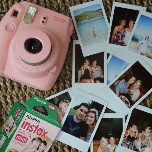 후지필름 Fujifilm Instax Mini Instant Film (20 Sheets) Instax Mini + 5 Picture Frames + FiberTique Cleaning Cloth (USA Warranty)