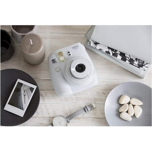 후지필름 Fujifilm instax Mini 9 Instant Camera (Smokey White) and instax Film Twin Pack (20 Exposures) Bundle