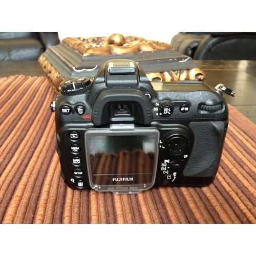 후지필름 Fujifilm Finepix S5 Pro Digital SLR Camera with Nikon Lens Mount, Body Only Kit, 12.3 Megapixels, Interchangeable Lenses - USA