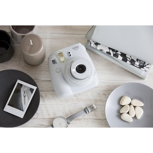 후지필름 Fujifilm Instax Mini 9 Instant Camera (Smokey White), 2 x Twin Pack Instant Film (40 Sheets), Camera Case, Photo Album, Square Photo Frames & Accessory Bundle