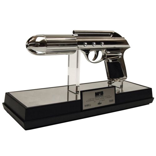  Factory Entertainment M.I.B. Standard Issue Agent Sidearm Limited Edition 1:1 Scale Prop Replica