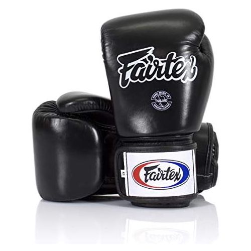  Fairtex Muay Thai-Style Sparring Glove