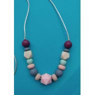 /FallonCreations Silicone Teething Necklace, hexagonal, cute, colorful teething necklace, mommy jewelry, teething beads, handmade necklace