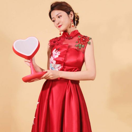  Family History LED Love Heart Makeup Mirror, Creative Red Touch Dimming Mirror Wedding Dressing Table Decorative Mirror USB Fill Mirror Dressing Mirror Makeup Tools,Red