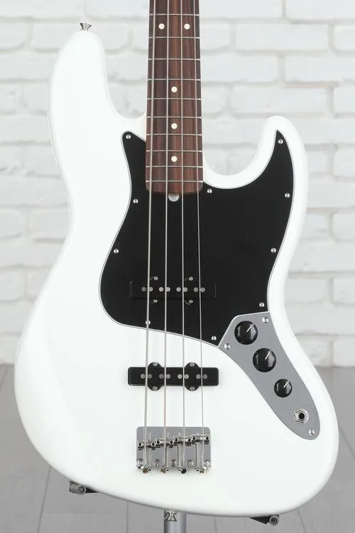 Fender American Performer Jazz Bass - Arctic White with Rosewood Fingerboard Demo