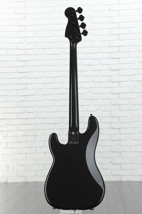  Fender Duff McKagan Deluxe Precision Bass - Black Demo