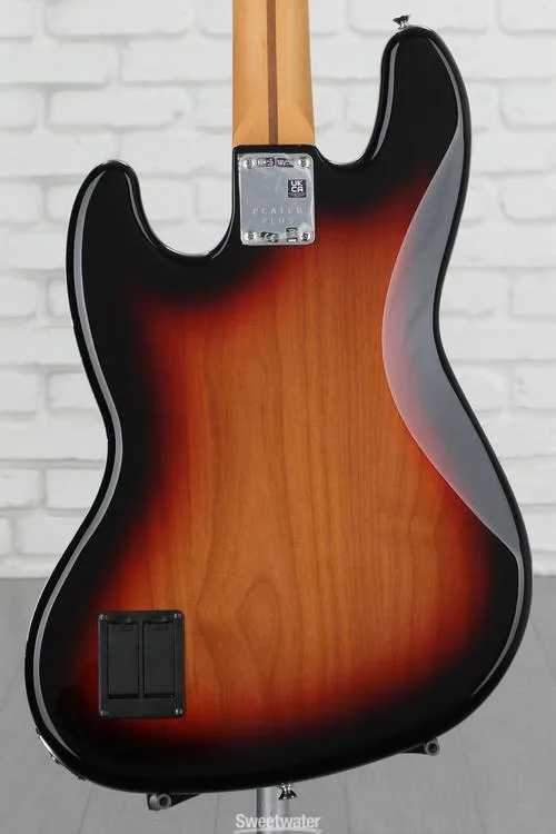  Fender Player Plus Active Jazz Bass - 3-tone Sunburst with Pau Ferro Fingerboard