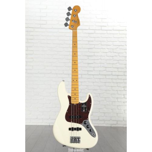  Fender American Professional II Jazz Bass - Olympic White with Maple Fingerboard