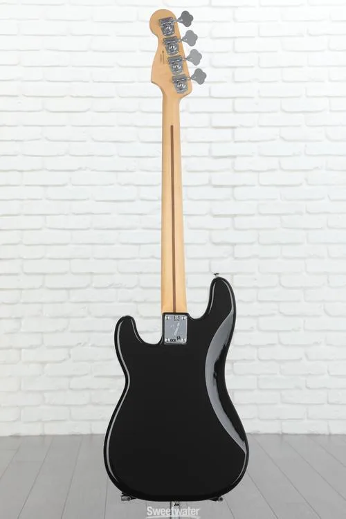  Fender Player Precision Bass - Black with Pau Ferro Fingerboard