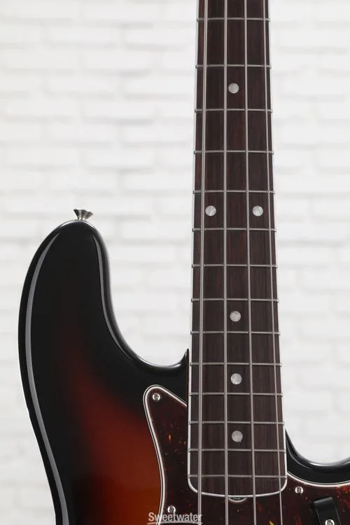  Fender American Vintage II 1966 Jazz Bass - 3-color Sunburst