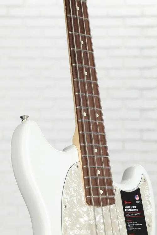  Fender American Performer Mustang Bass - Arctic White with Rosewood Fingerboard