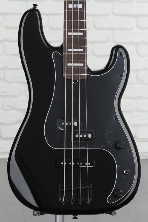 Fender Duff McKagan Deluxe Precision Bass - Black