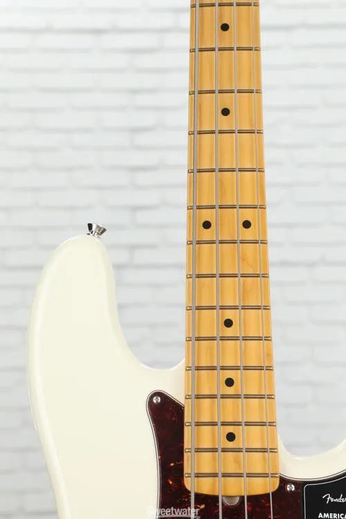  Fender American Professional II Precision Bass - Olympic White with Maple Fingerboard