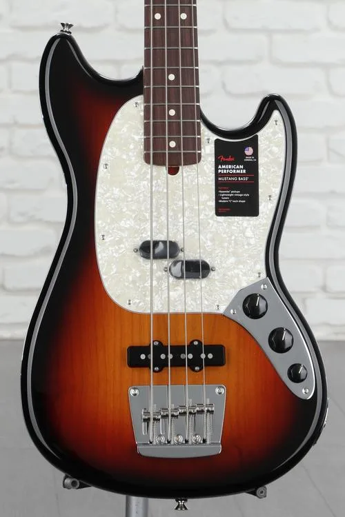 Fender American Performer Mustang Bass - 3-Tone Sunburst with Rosewood Fingerboard