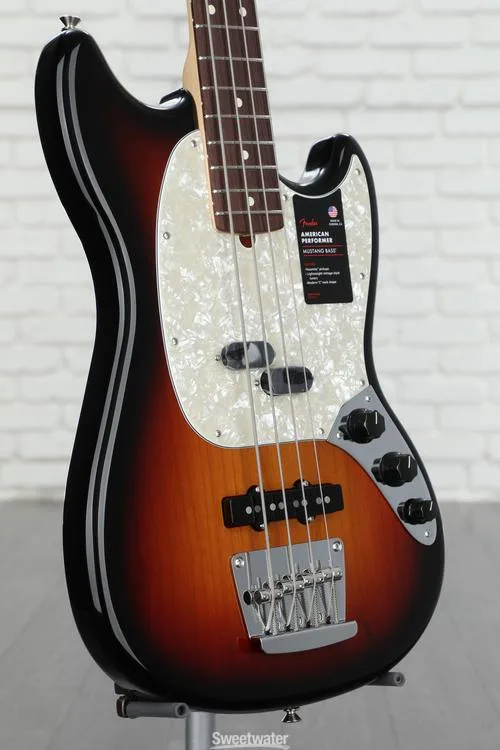  Fender American Performer Mustang Bass - 3-Tone Sunburst with Rosewood Fingerboard