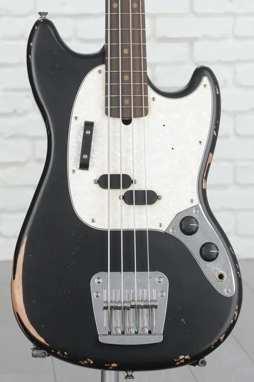 Fender JMJ Road Worn Mustang Bass - Black