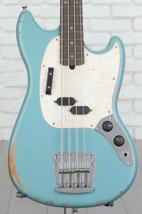 Fender JMJ Road Worn Mustang Bass - Faded Daphne Blue