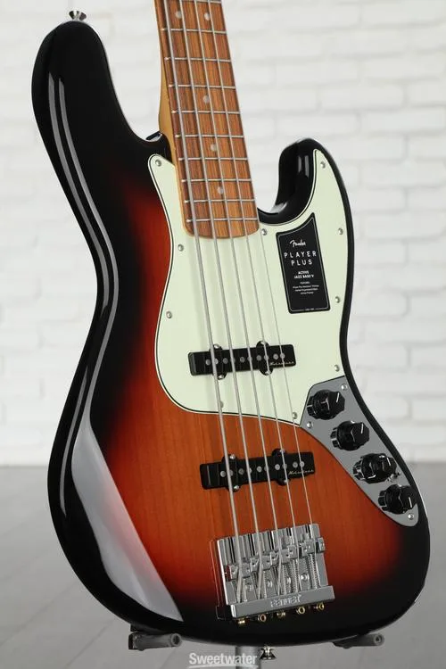  Fender Player Plus Active Jazz Bass V - 3-tone Sunburst with Pau Ferro Fingerboard