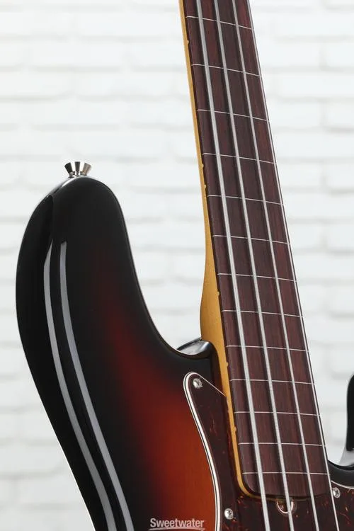  Fender American Professional II Jazz Bass Fretless - 3 Color Sunburst with Rosewood Fingerboard