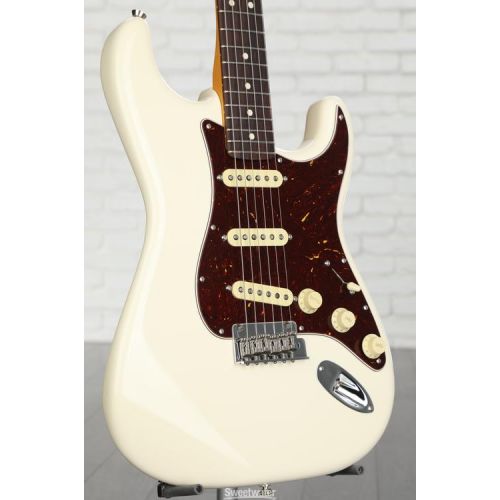  Fender American Professional II Stratocaster - Olympic White with Rosewood Fingerboard Demo