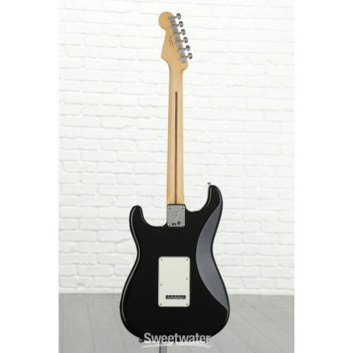  Fender Player Stratocaster HSS - Black with Maple Fingerboard