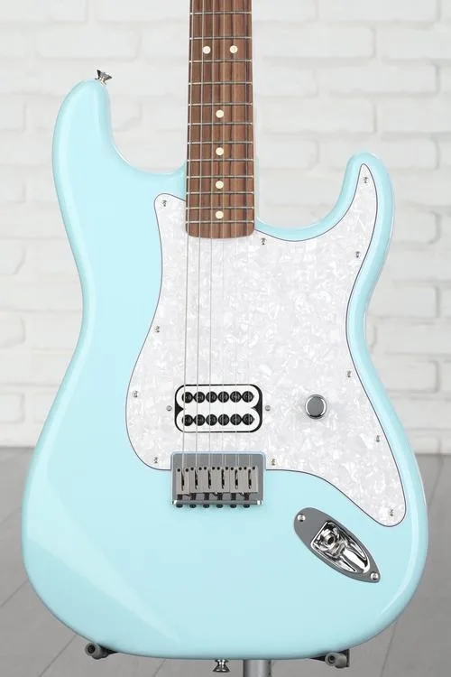 Fender Tom DeLonge Stratocaster Electric Guitar - Daphne Blue Demo