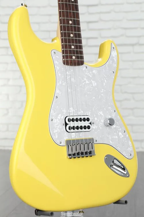  Fender Tom DeLonge Stratocaster Electric Guitar - Graffiti Yellow Demo