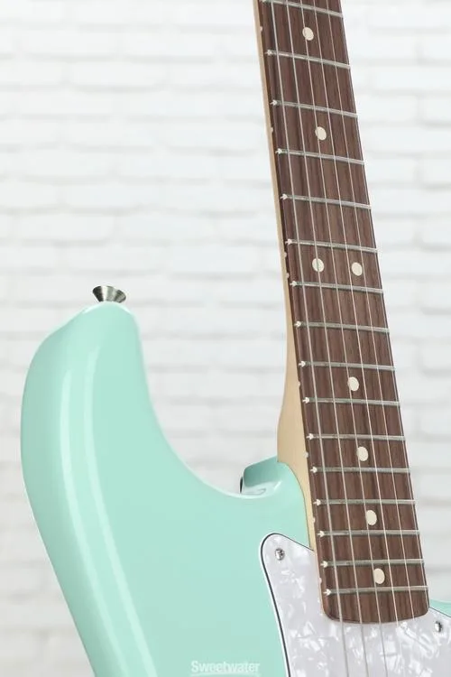  Fender Tom DeLonge Stratocaster Electric Guitar - Surf Green Demo