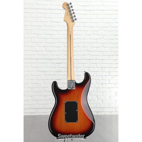  Fender Player Stratocaster HSS with Floyd Rose - 3-Tone Sunburst with Pau Ferro Fingerboard