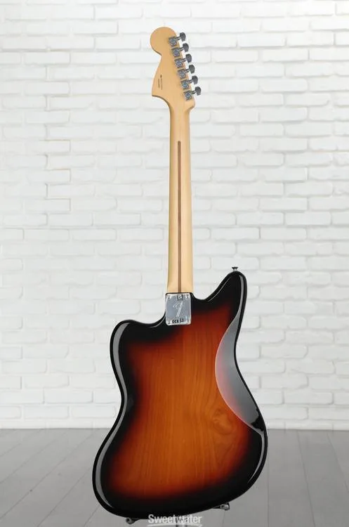  Fender Player Jaguar - 3-Tone Sunburst with Pau Ferro Fingerboard