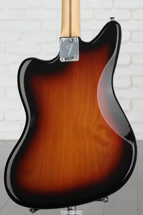  Fender Player Jaguar - 3-Tone Sunburst with Pau Ferro Fingerboard