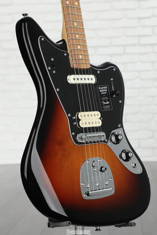  Fender Player Jaguar - 3-Tone Sunburst with Pau Ferro Fingerboard