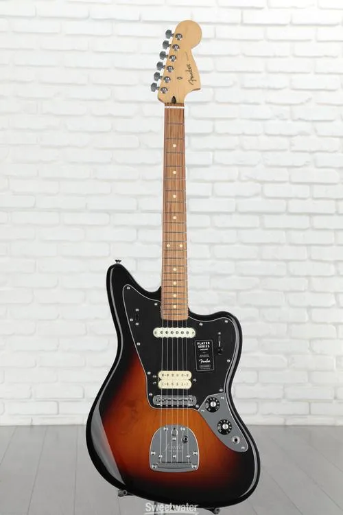  Fender Player Jaguar - 3-Tone Sunburst with Pau Ferro Fingerboard