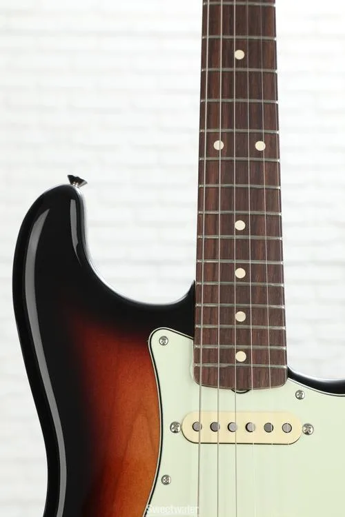  Fender Robert Cray Standard Stratocaster - 3-color Sunburst with Rosewood Fingerboard