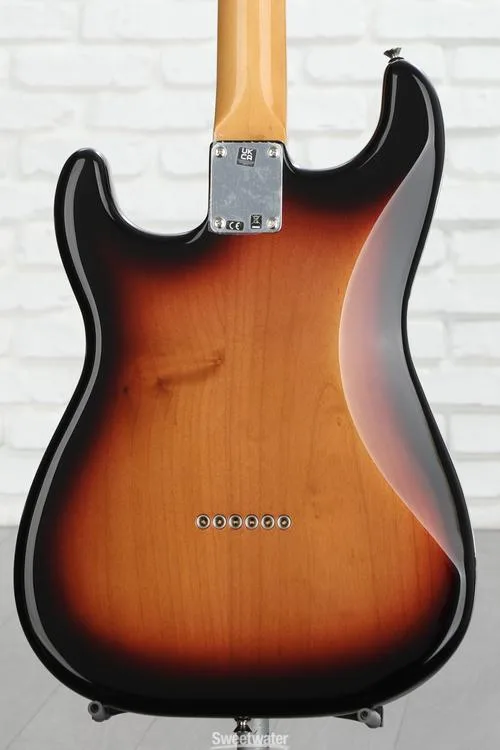  Fender Robert Cray Standard Stratocaster - 3-color Sunburst with Rosewood Fingerboard