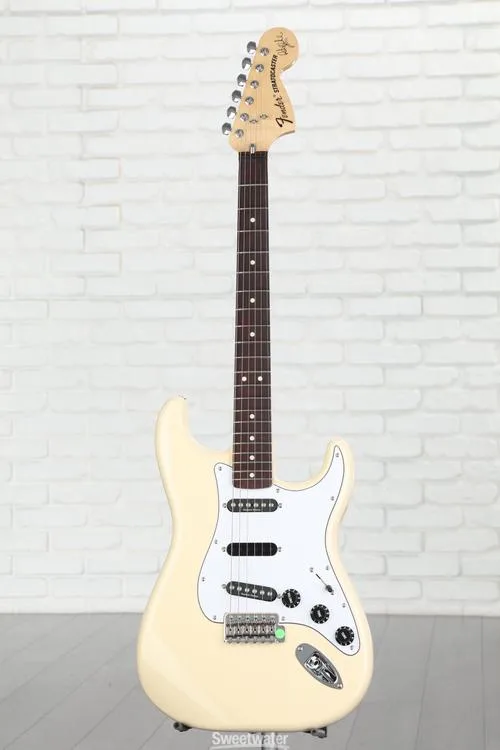  Fender Ritchie Blackmore Stratocaster - Olympic White with Rosewood Fingerboard