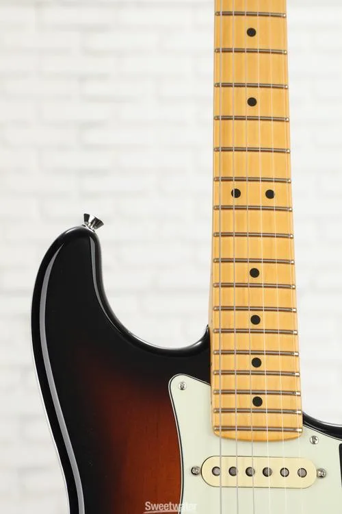  Fender 70th-anniversary American Professional II Stratocaster Electric Guitar with Maple Fingerboard - Anniversary 2-color Sunburst