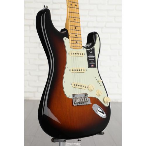  Fender 70th-anniversary American Professional II Stratocaster Electric Guitar with Maple Fingerboard - Anniversary 2-color Sunburst